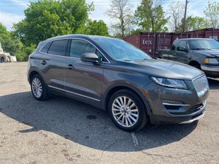2019 Lincoln MKC Standard - Exterior Front Right Corner Image